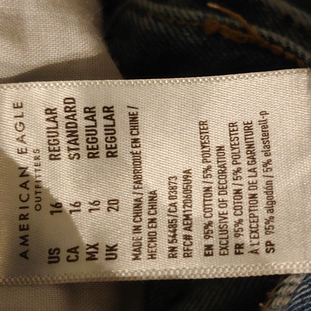 AE Ripped Mom Jean - Picture 6 of 10